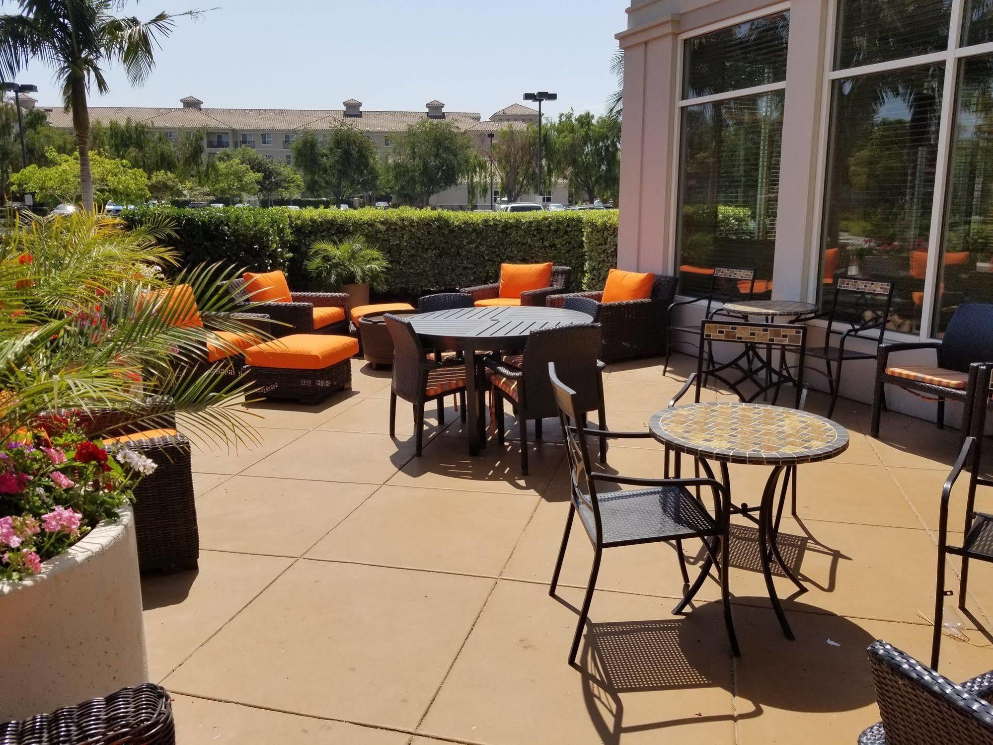 Hilton Garden Inn Oxnard/Camarillo Exterior foto